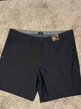 Express Men's 38W/ 7" Navy Shorts